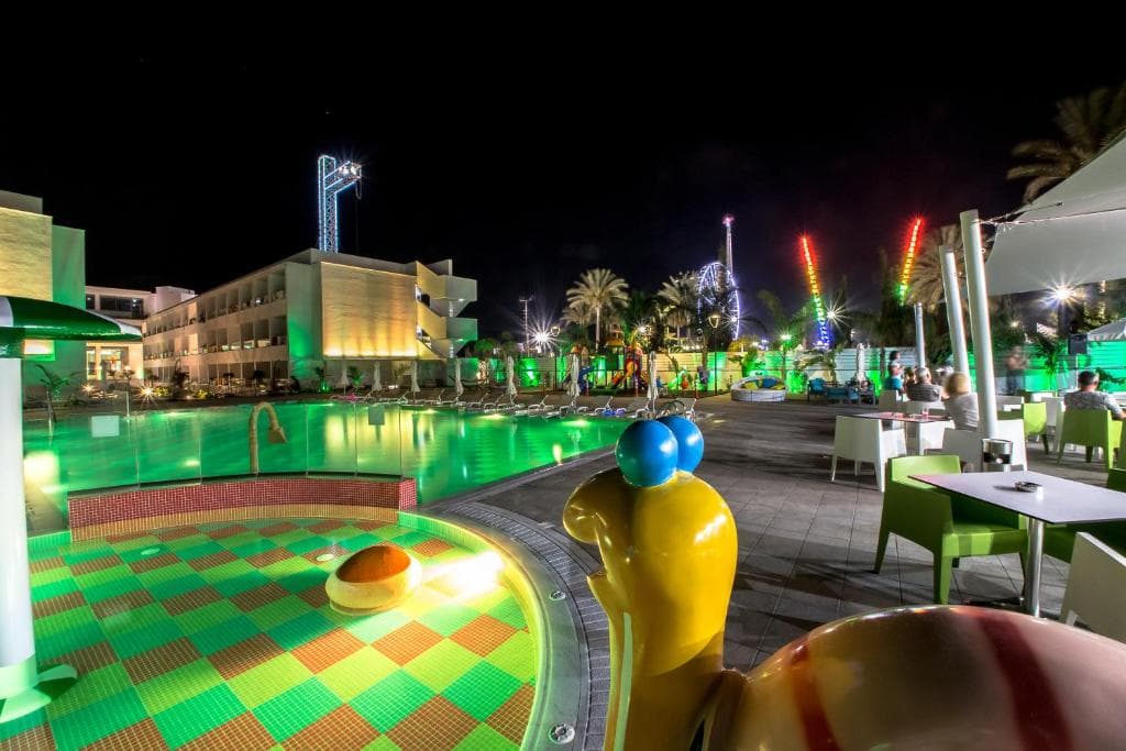 Hotel Nicholas Color - 35