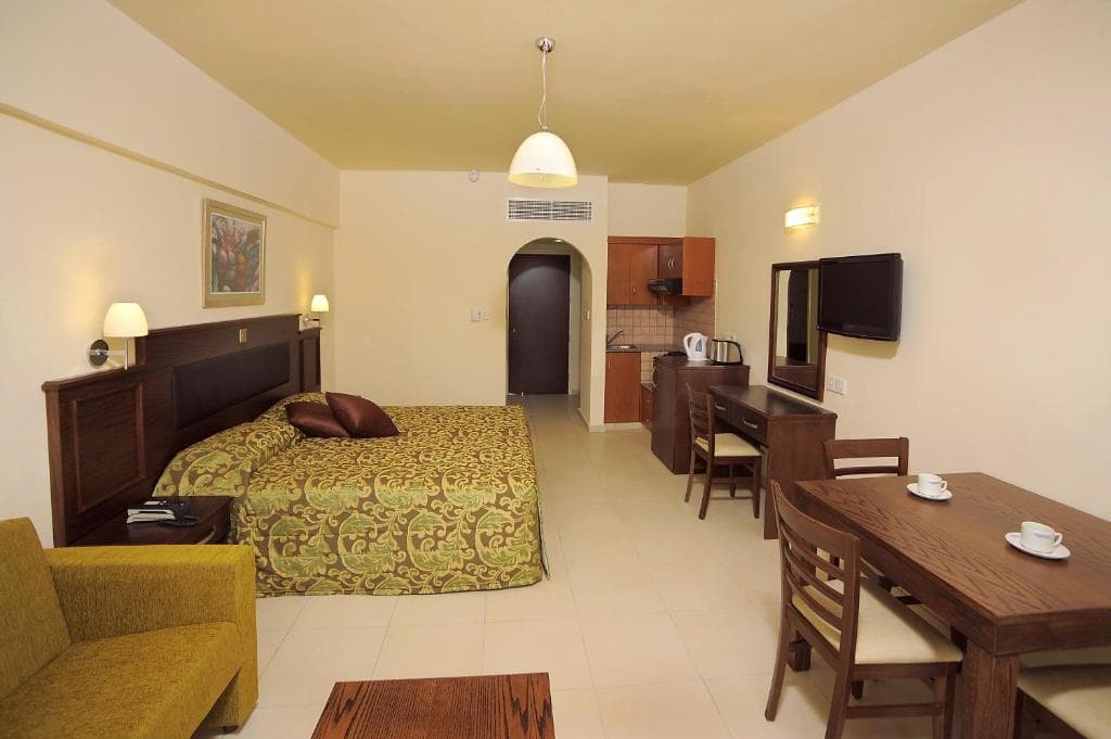 Hotel Euronapa Apartments - 16