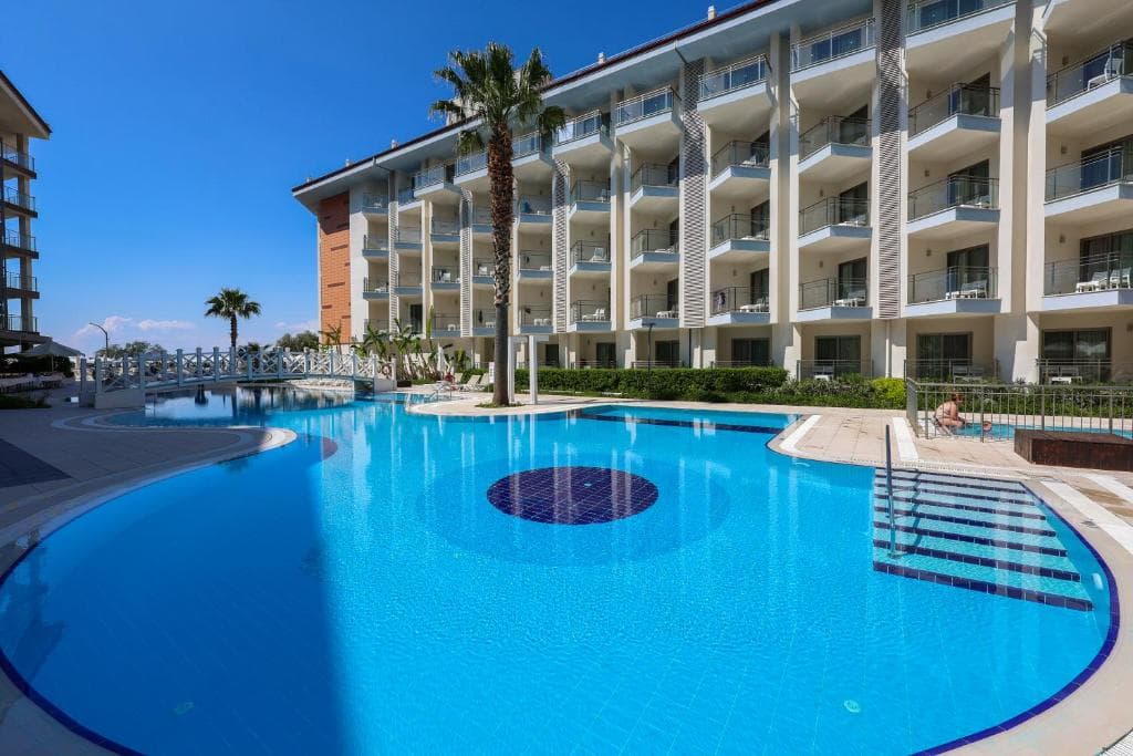 Hotel Ramada and Suites By Wyndham Kusadasi - 5