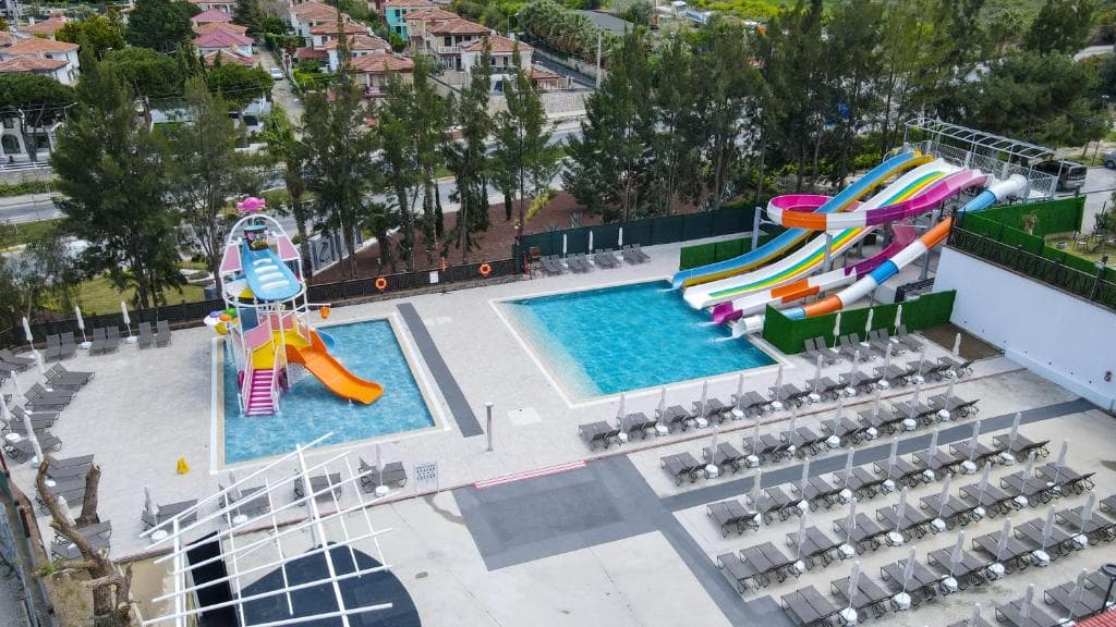 Hotel Ramada and Suites By Wyndham Kusadasi - 11