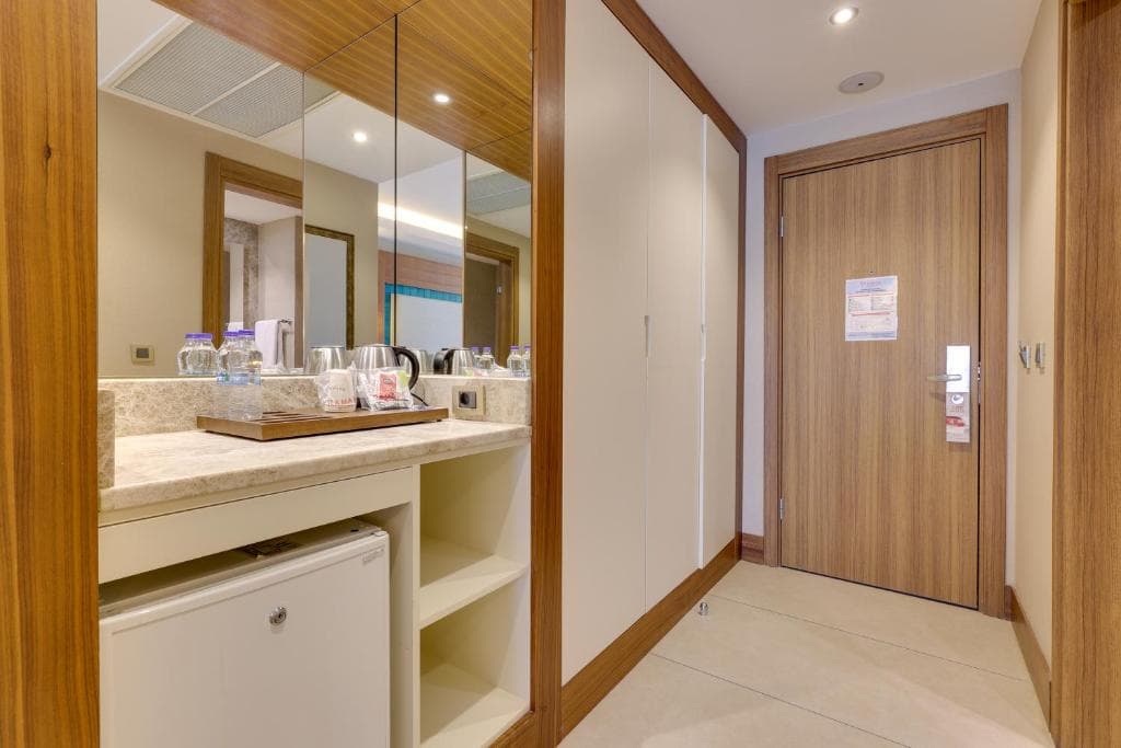 Hotel Ramada and Suites By Wyndham Kusadasi - 24