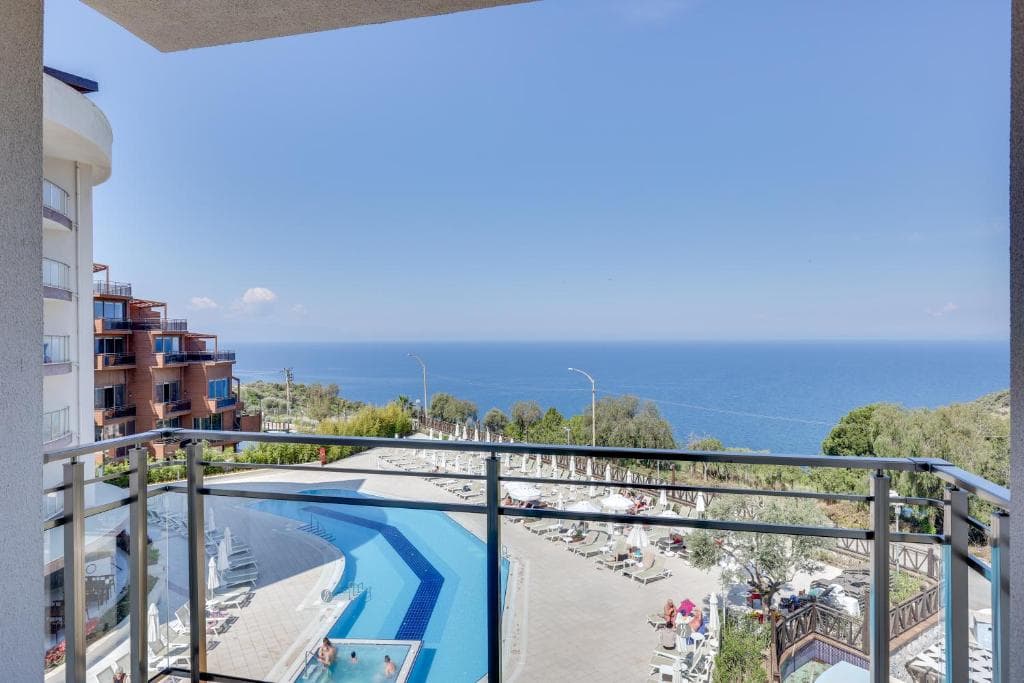 Hotel Ramada and Suites By Wyndham Kusadasi - 27