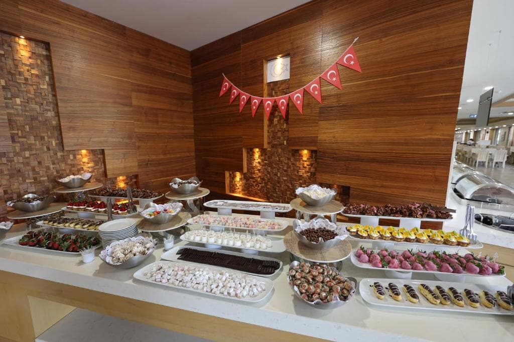 Hotel Ramada and Suites By Wyndham Kusadasi - 33