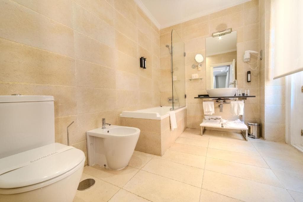 Hotel ITC Infantas by Soho Boutique - 11