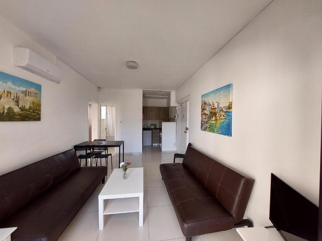 Hilltop Gardens Hotel Apartments - 11