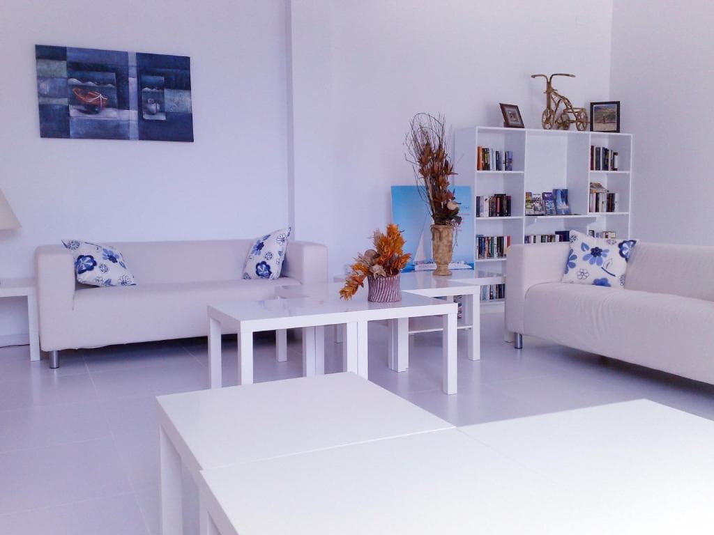 Hilltop Gardens Hotel Apartments - 26