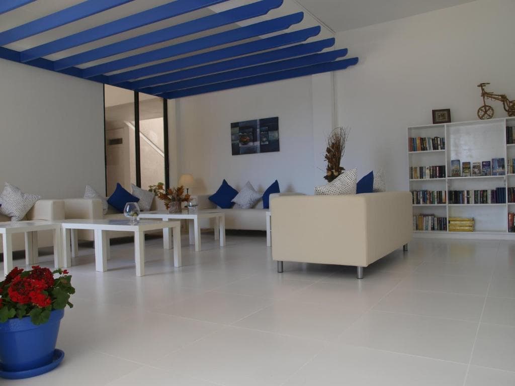 Hilltop Gardens Hotel Apartments - 27