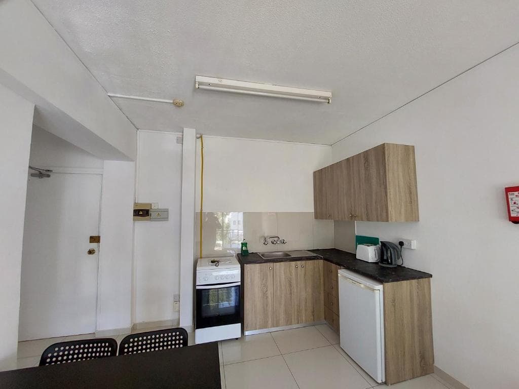 Hilltop Gardens Hotel Apartments - 33