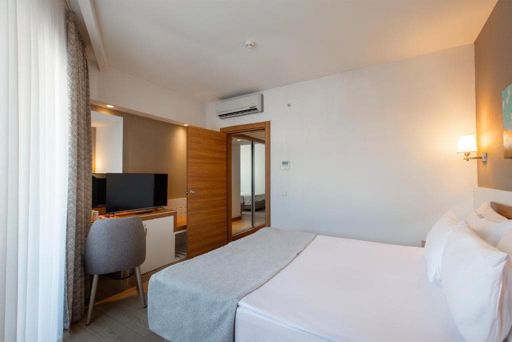 Grand Park Lara Resort - 40