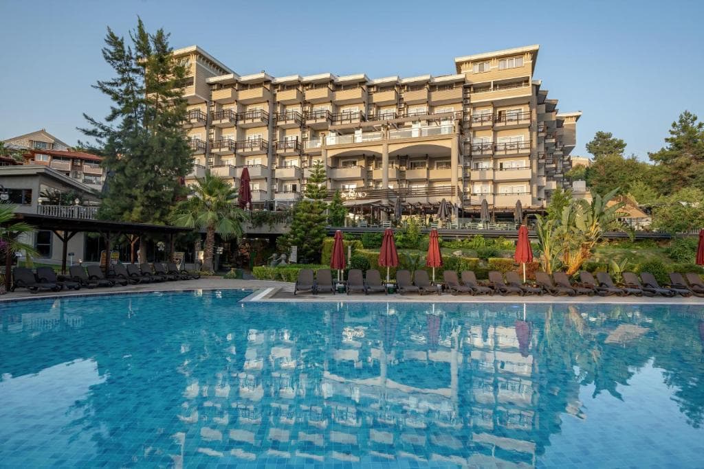 Charter Antalya - Justiniano Deluxe Resort
