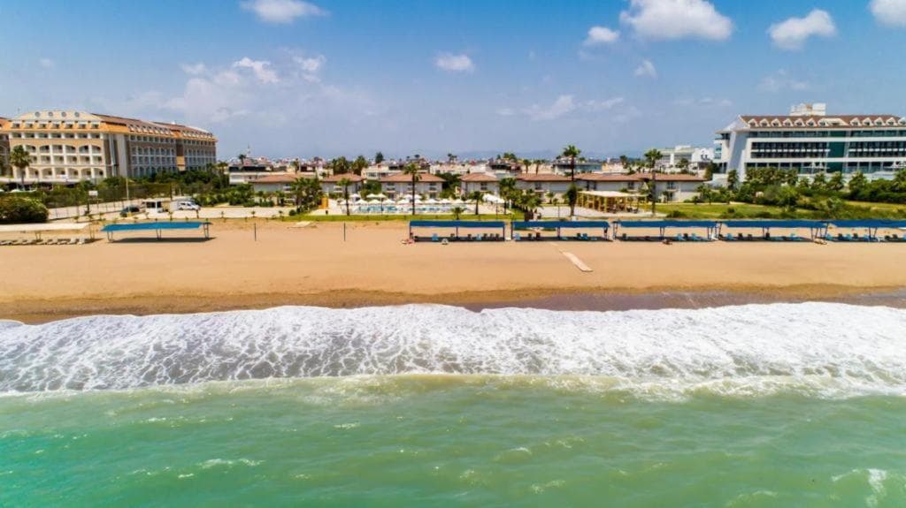 Crystal Boutique Beach Resort - 11