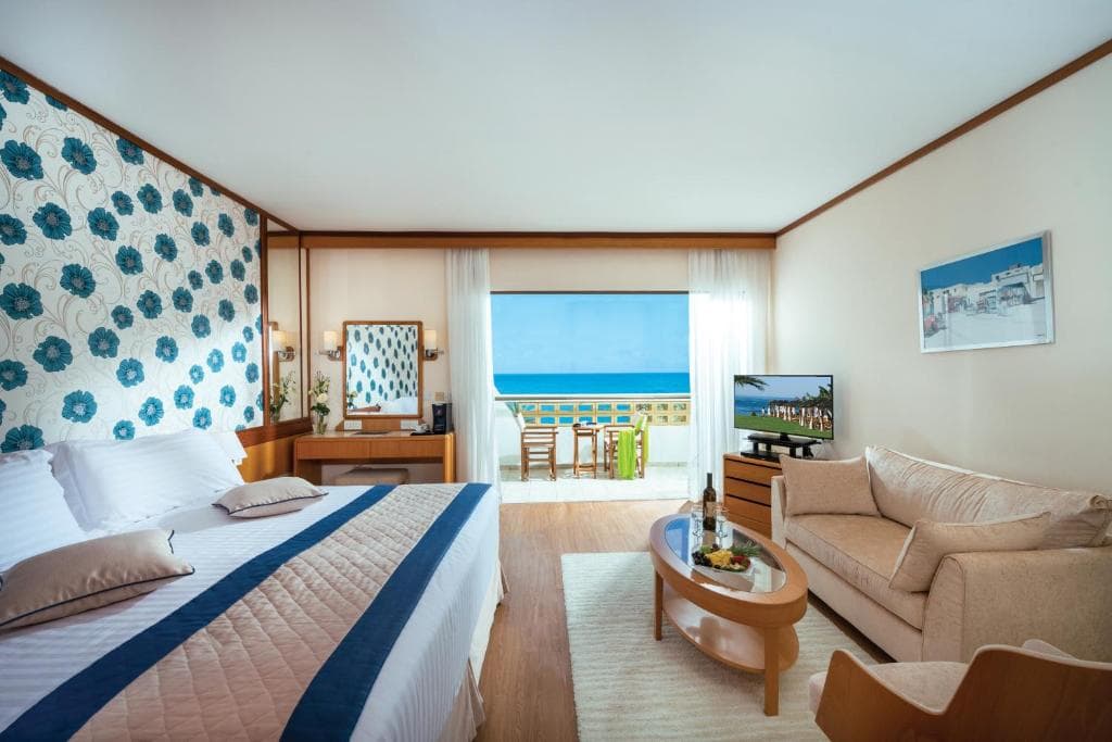 Athena Royal Beach Hotel - 11