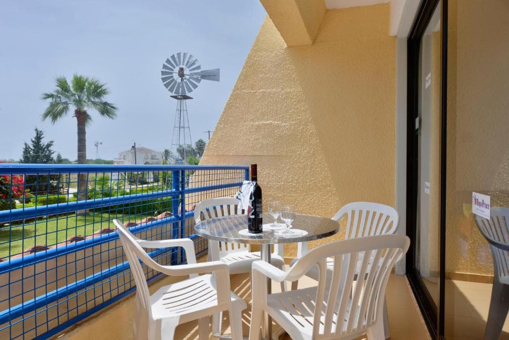 Napa Prince Hotel Apts - 56