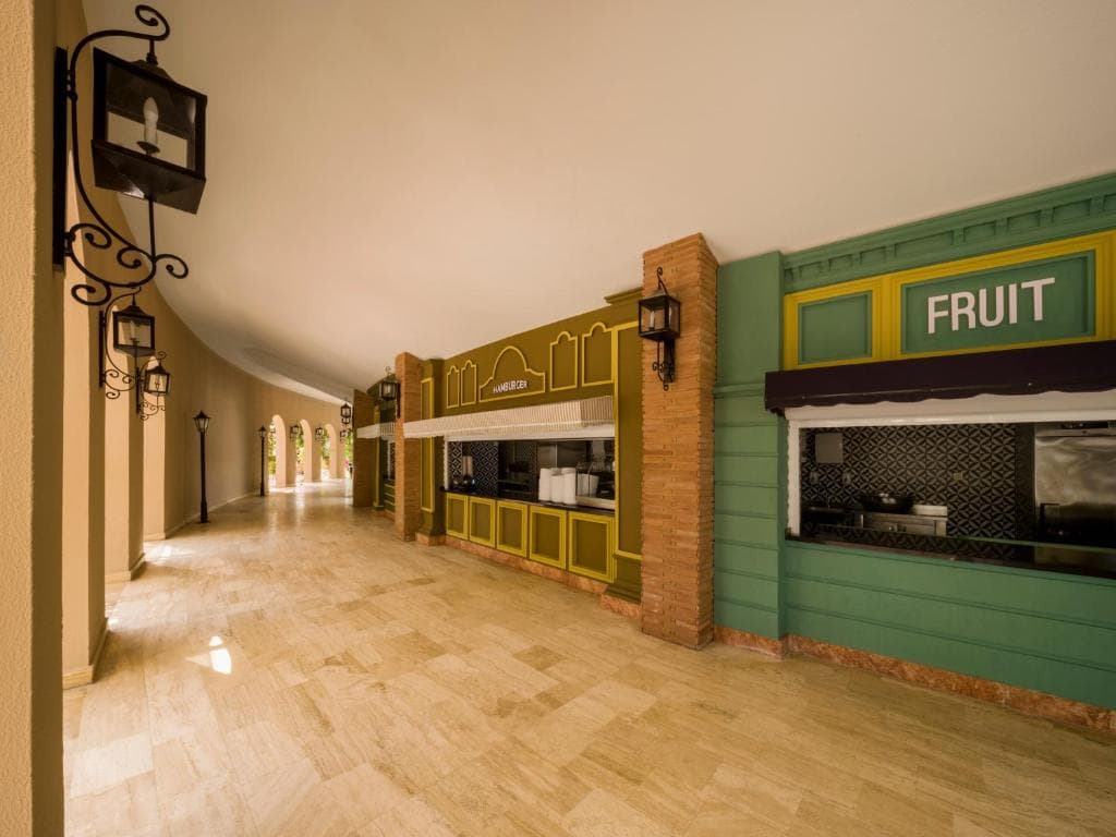 Hotel Kremlin Palace - 29