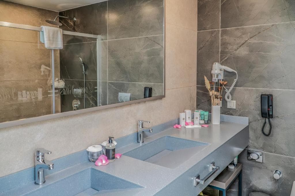 Hotel Royal Wings - 27