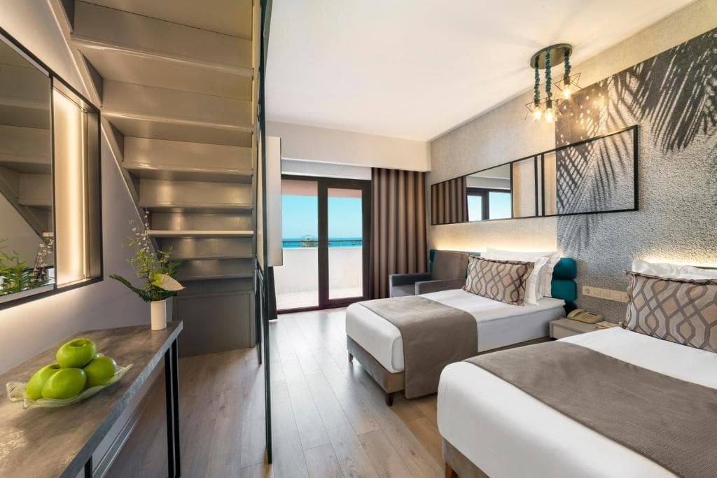 CLUB TURAN PRINCE WORLD - 21