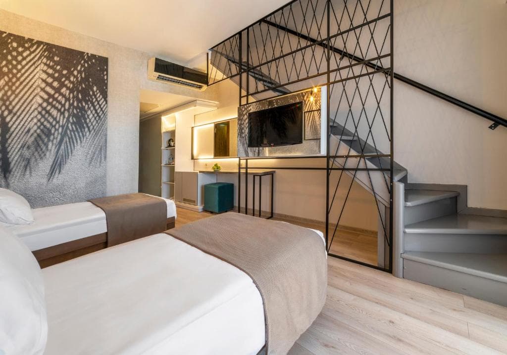 CLUB TURAN PRINCE WORLD - 24