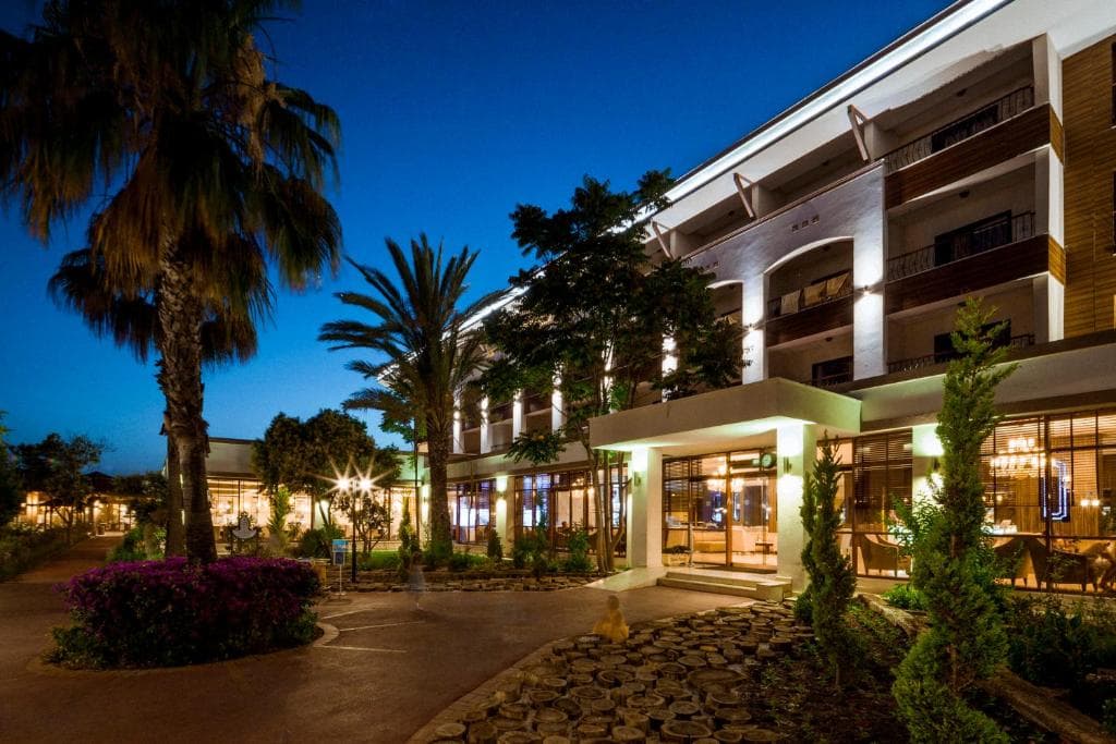 CLUB TURAN PRINCE WORLD - 28