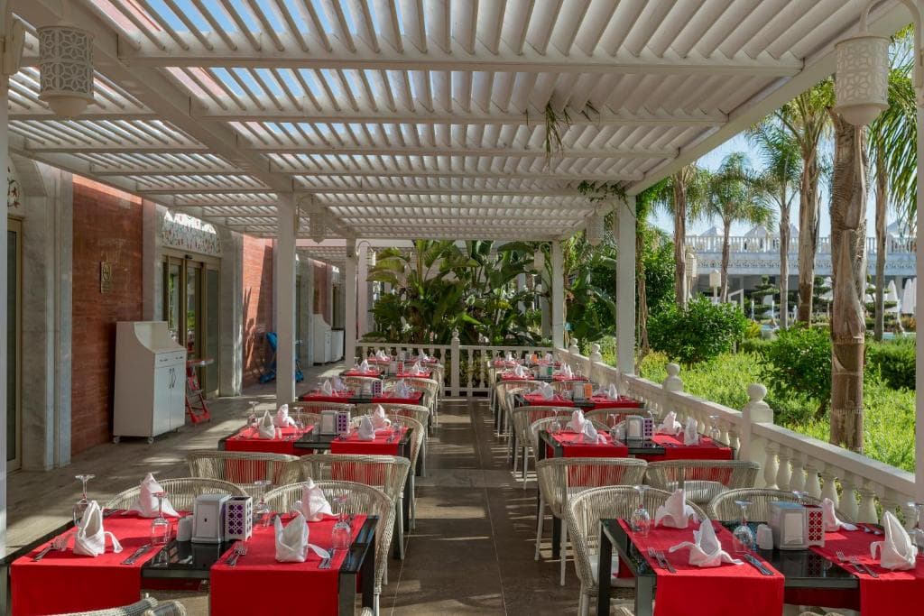 Hotel Royal Taj Mahal - 4