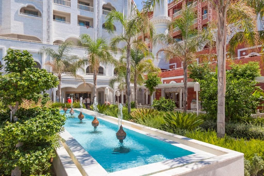 Hotel Royal Taj Mahal - 10