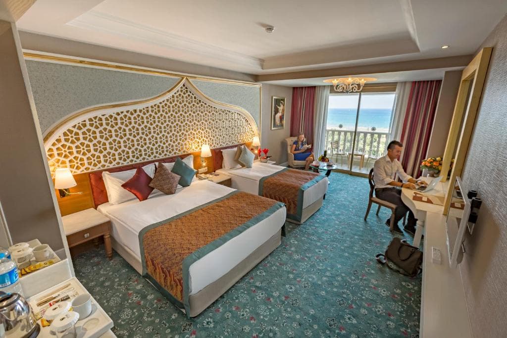 Hotel Royal Taj Mahal - 25