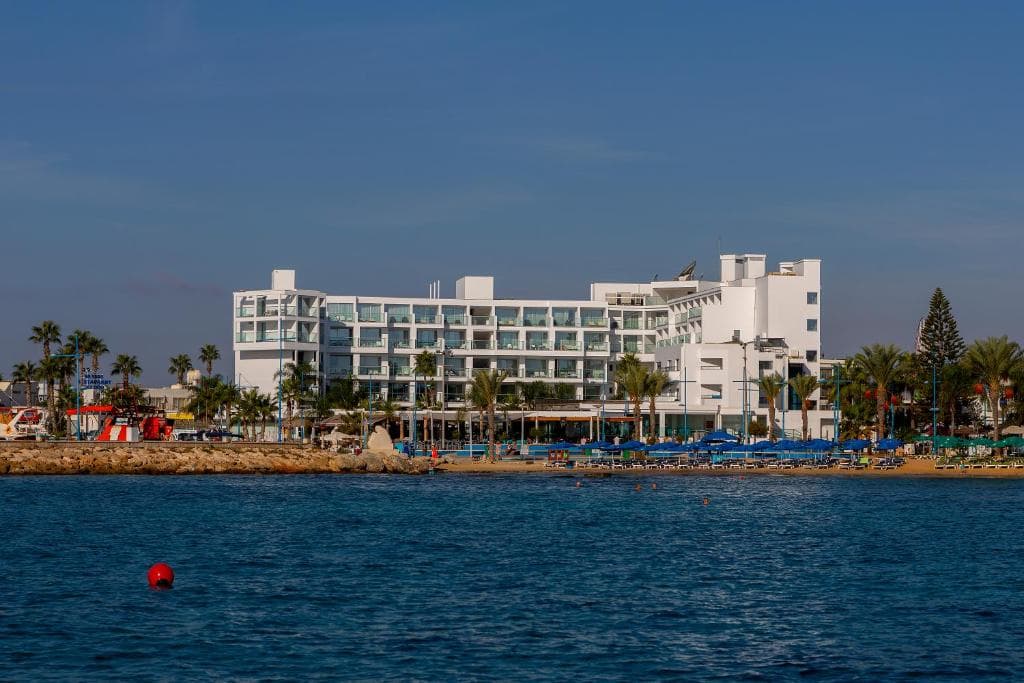 Limanaki Beach Hotel & Suites - 11