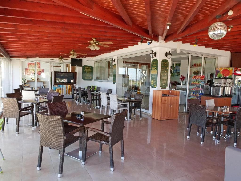 Loutsiana Deluxe Apartments - 4