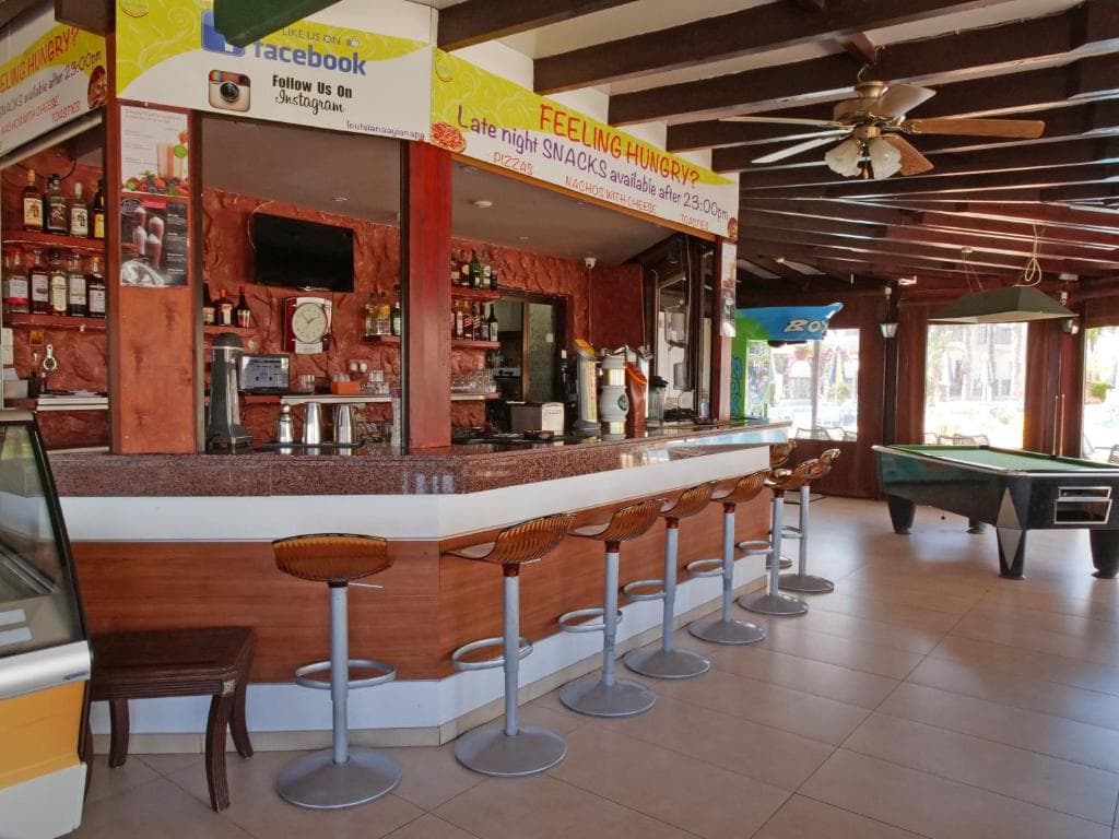 Loutsiana Deluxe Apartments - 18