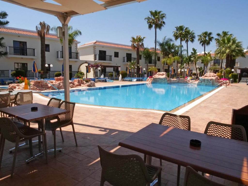 Loutsiana Deluxe Apartments - 19