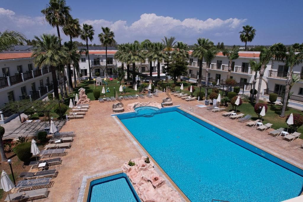 Loutsiana Deluxe Apartments - 27