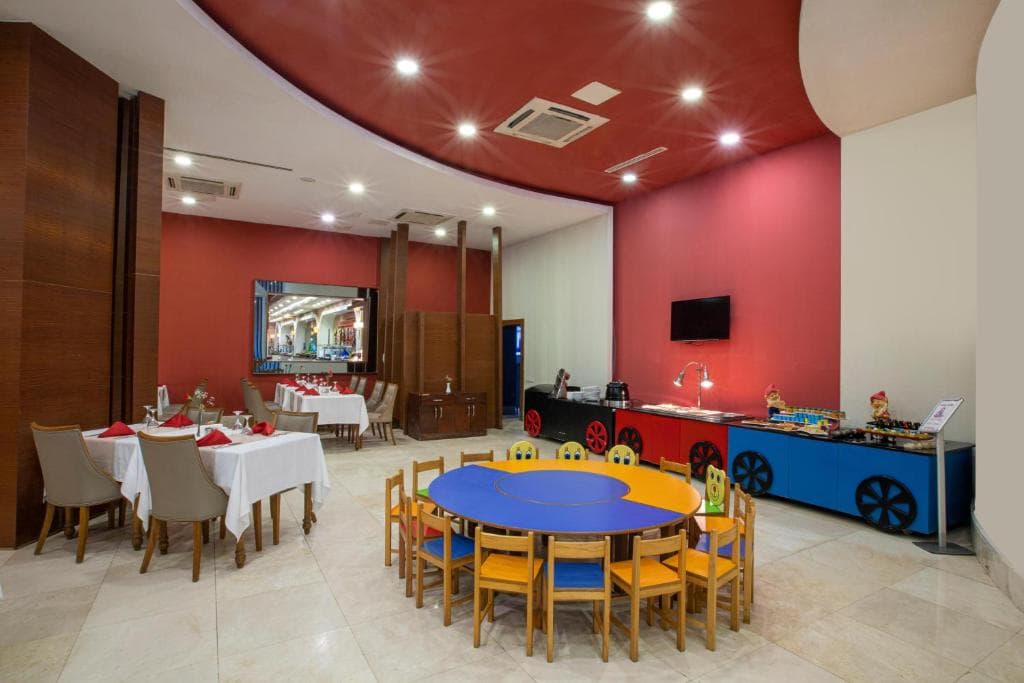 Sherwood Exclusive Lara (ex Sherwood Breezes) - 35