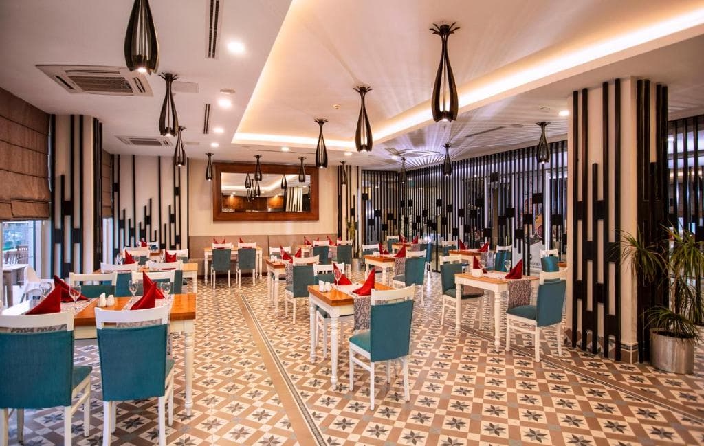 Sherwood Exclusive Lara (ex Sherwood Breezes) - 44