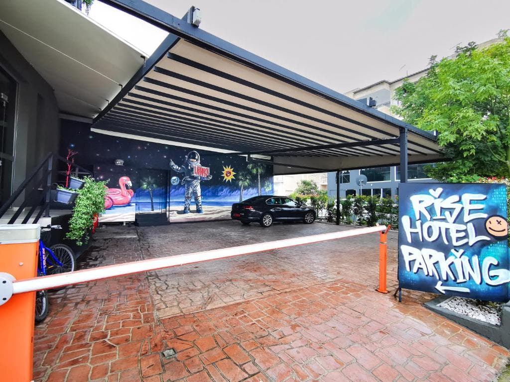 Rise Street Art Hotel - 7