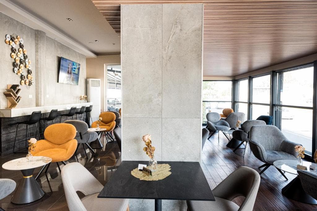 Rise Street Art Hotel - 19