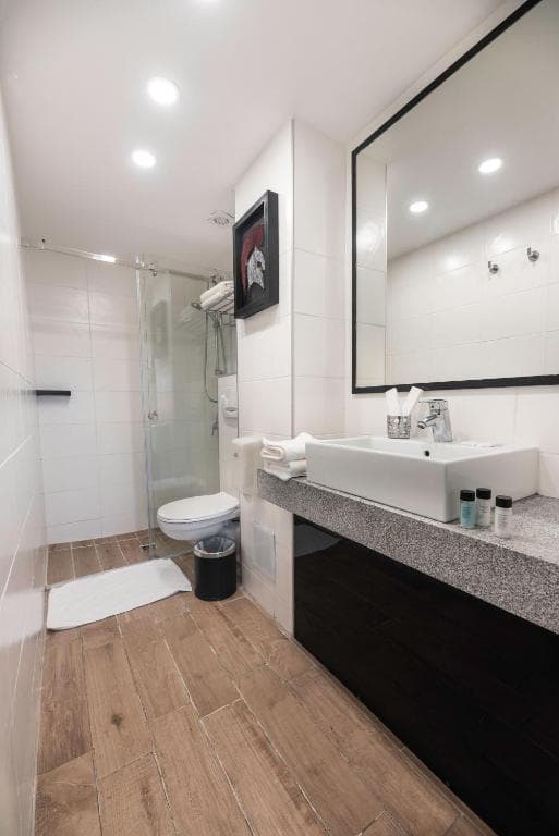 Rise Street Art Hotel - 20