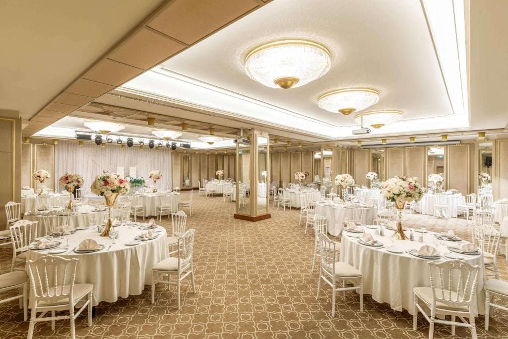 Ramada Hotel And Suites by Wyndham Istanbul Golden Horn - 4