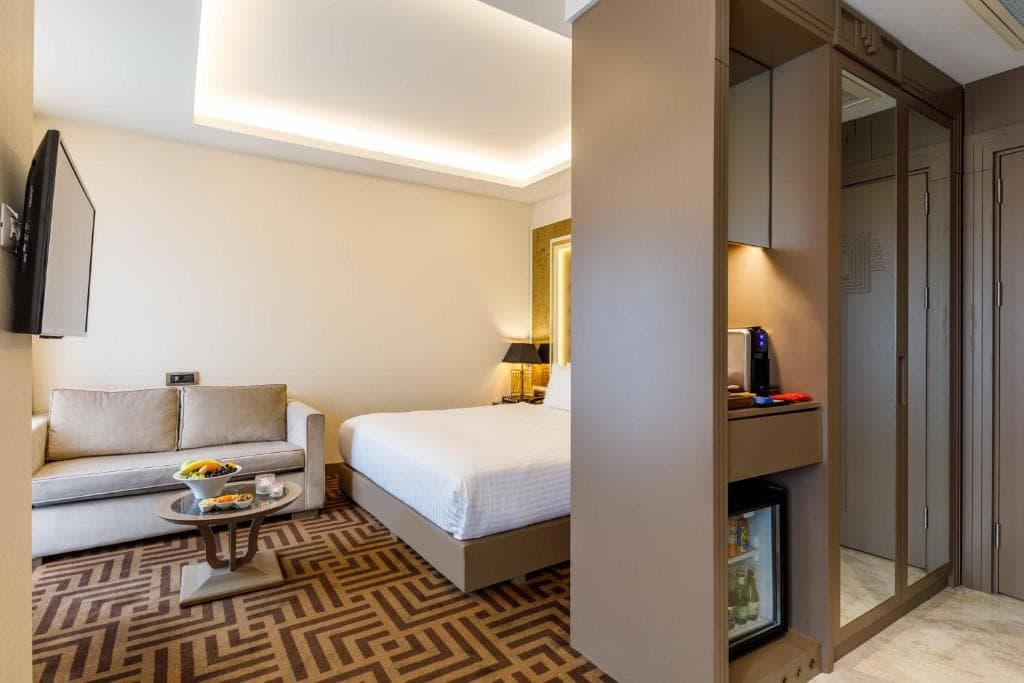 Ramada Hotel And Suites by Wyndham Istanbul Golden Horn - 39