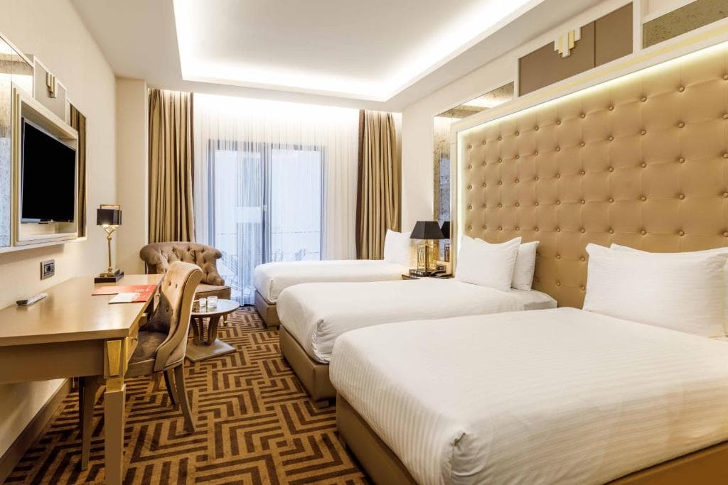 Ramada Hotel And Suites by Wyndham Istanbul Golden Horn - 44