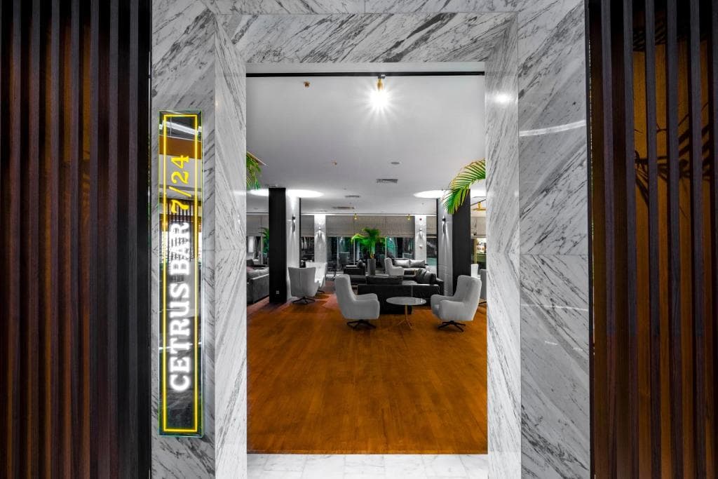 Rubi Platinum Sign - 13