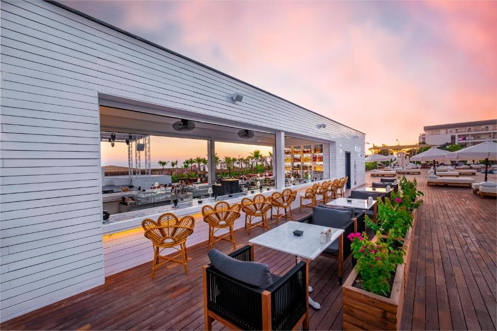 Rubi Platinum Sign - 15