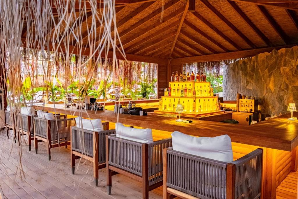 Rubi Platinum Sign - 17