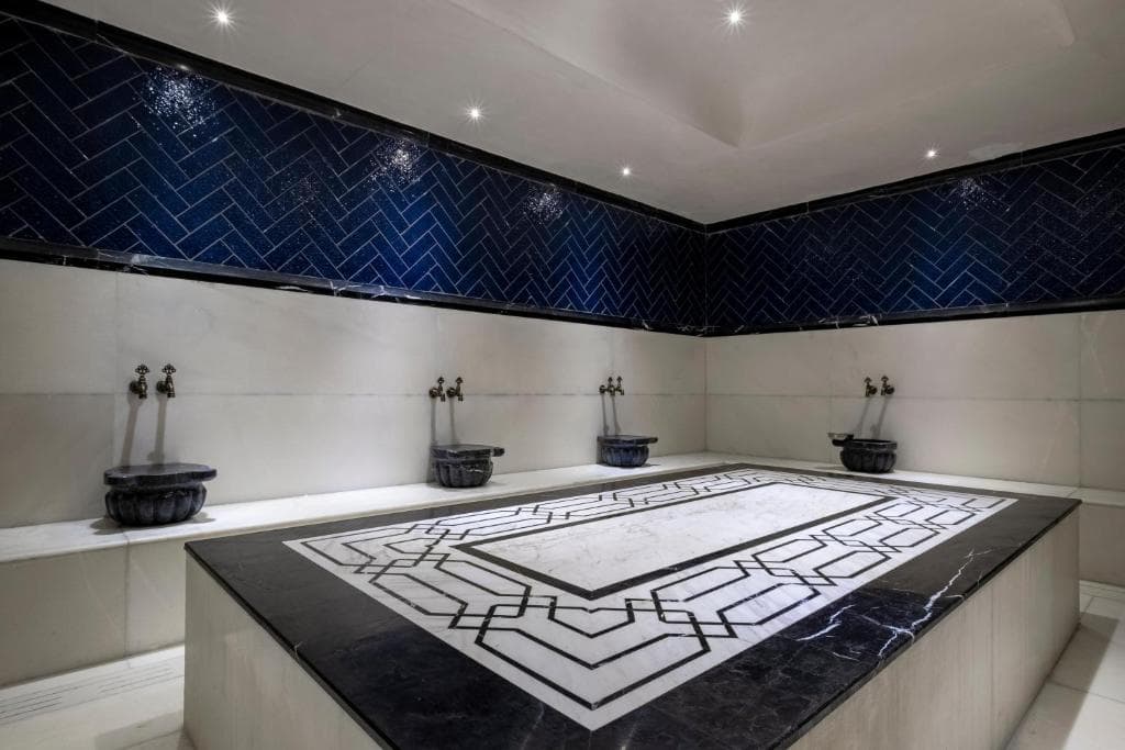 Rubi Platinum Sign - 44