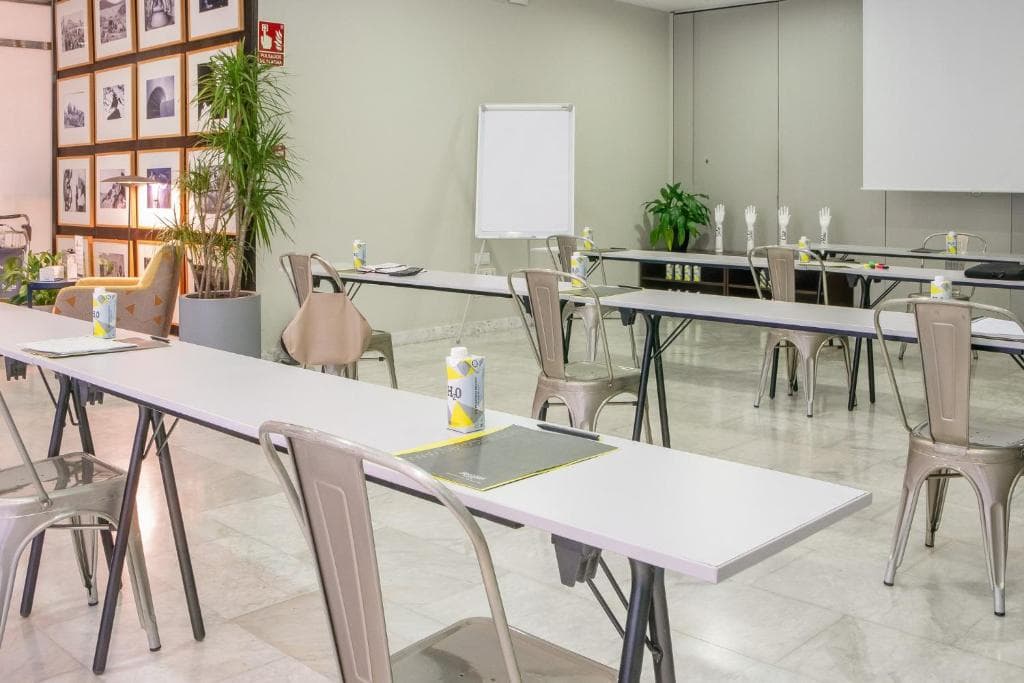 Sercotel Madrid Aeropuerto - 11