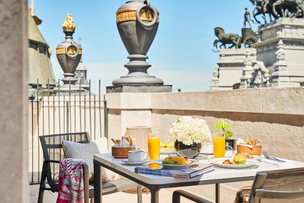 Four Seasons Hotel Madrid - 5