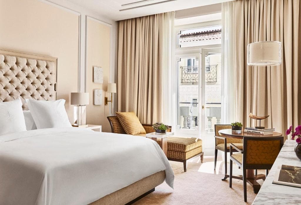 Four Seasons Hotel Madrid - 15
