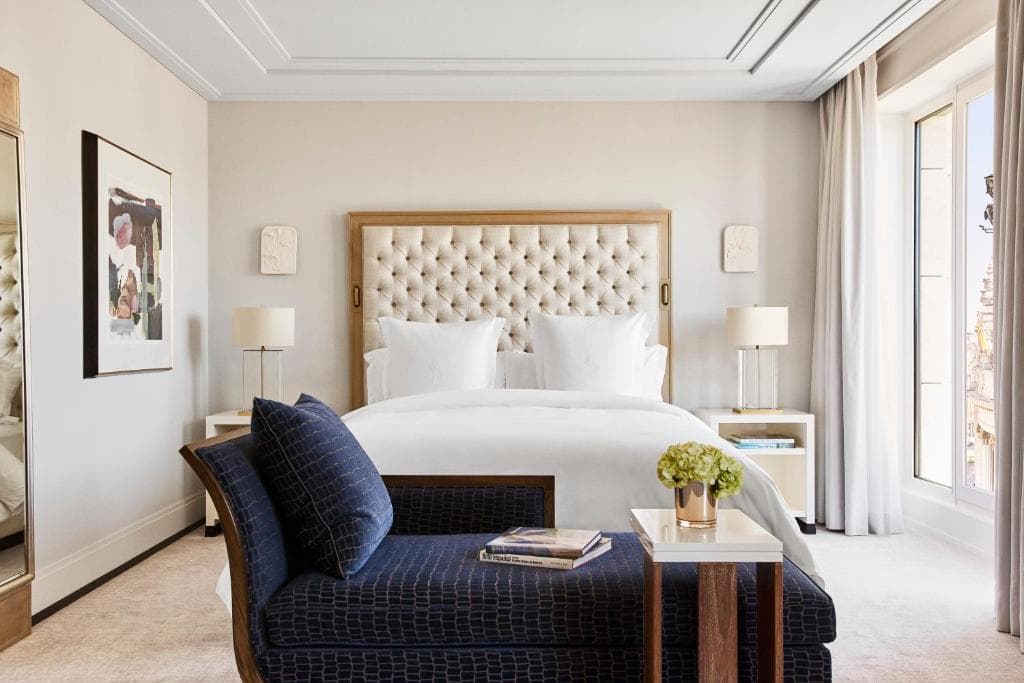 Four Seasons Hotel Madrid - 20