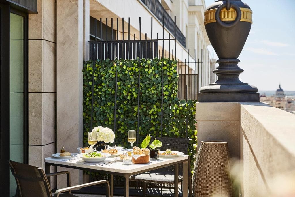 Four Seasons Hotel Madrid - 36