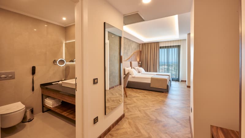 Maril Deluxe Hotel - 4
