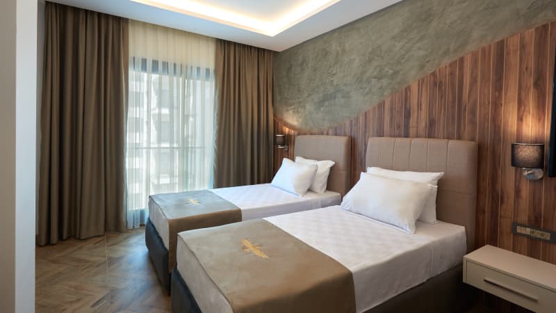 Maril Deluxe Hotel - 6